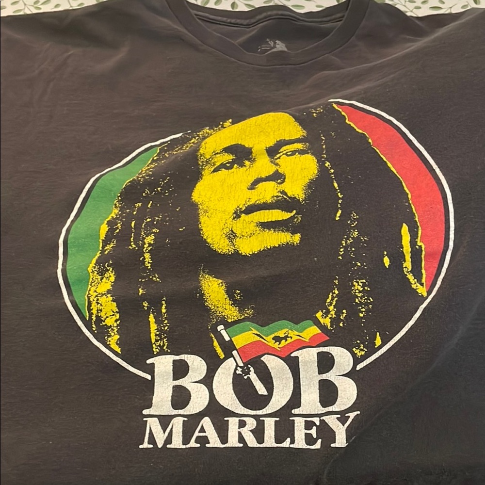 Bob Marley Graphic T-Shirt. This Is A Very Vintage Double Stitch T-shirt.